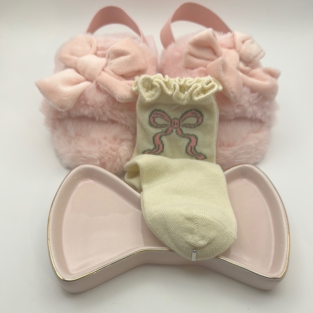 Set of Kids’ Light Pink Bow Slippers, Bow Socks, and Bow Trinket Dish - Picture 1 of 15